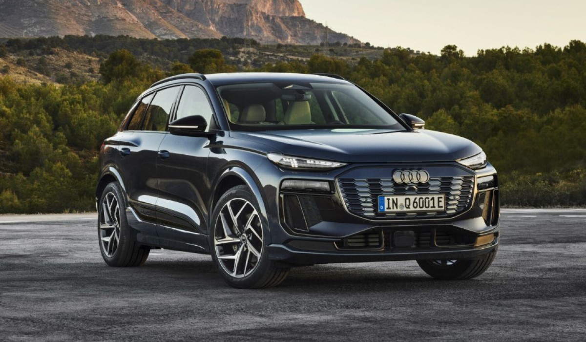 vs audi q6 etron 1200px