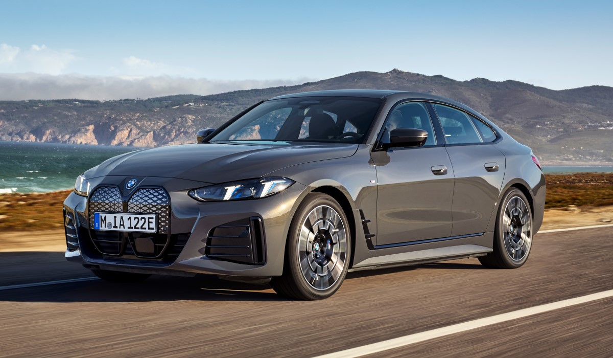 new bmw i4 thumbnail 1200px