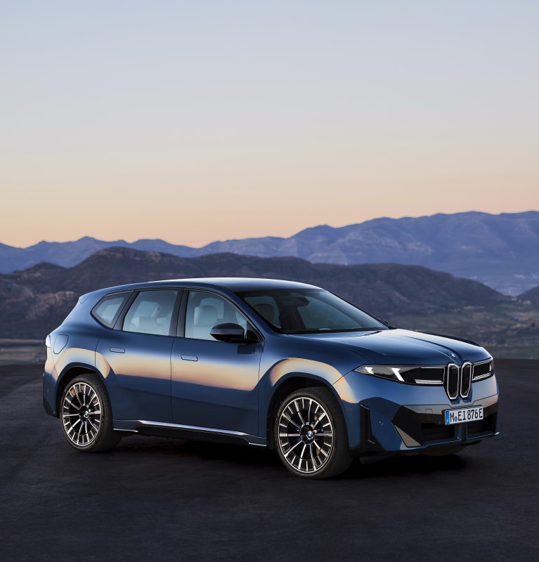 bmw ix3 mobile 767px
