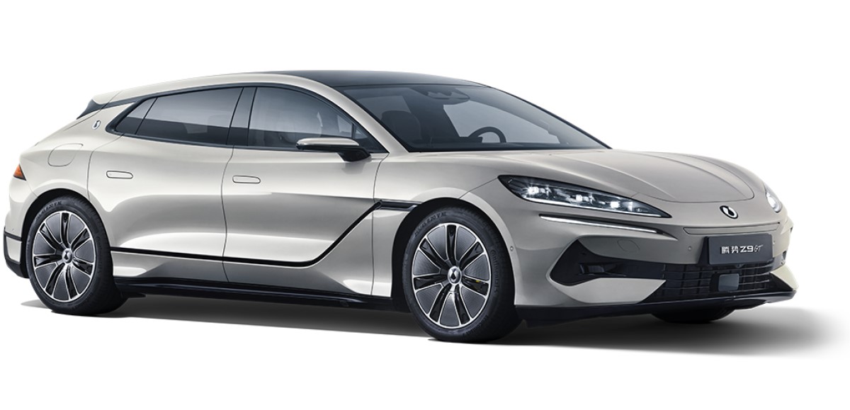 z9 gt max studio front