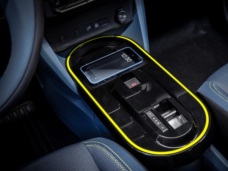 smartphone infotainment