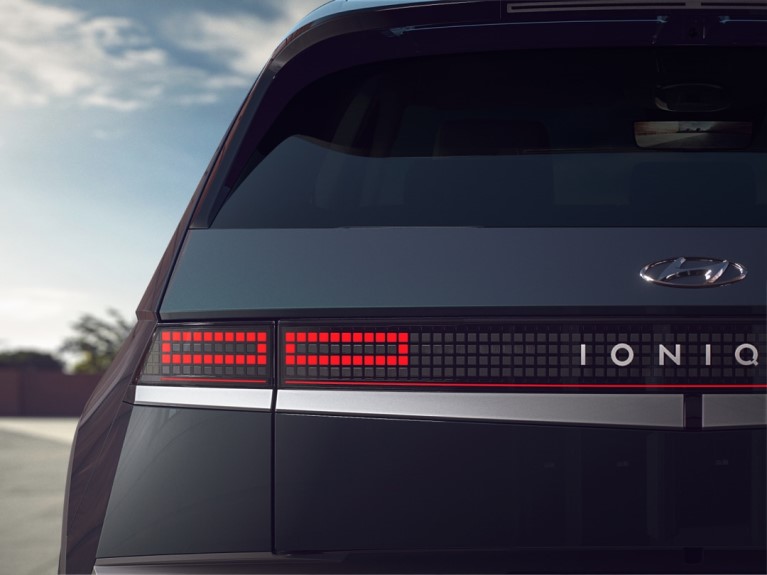 Rear CrossTraffic CollisionAvoidance Assist