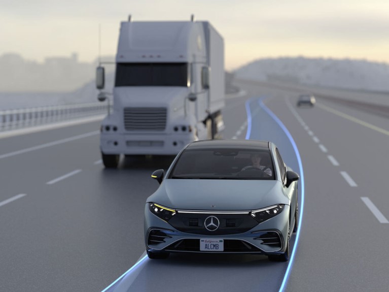 Automatic lane changing