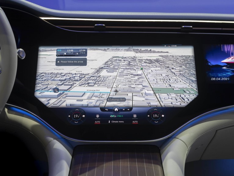 MBUX Augmented Reality Navigation