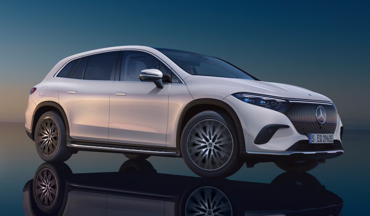 mercedes eqs suv 1200px