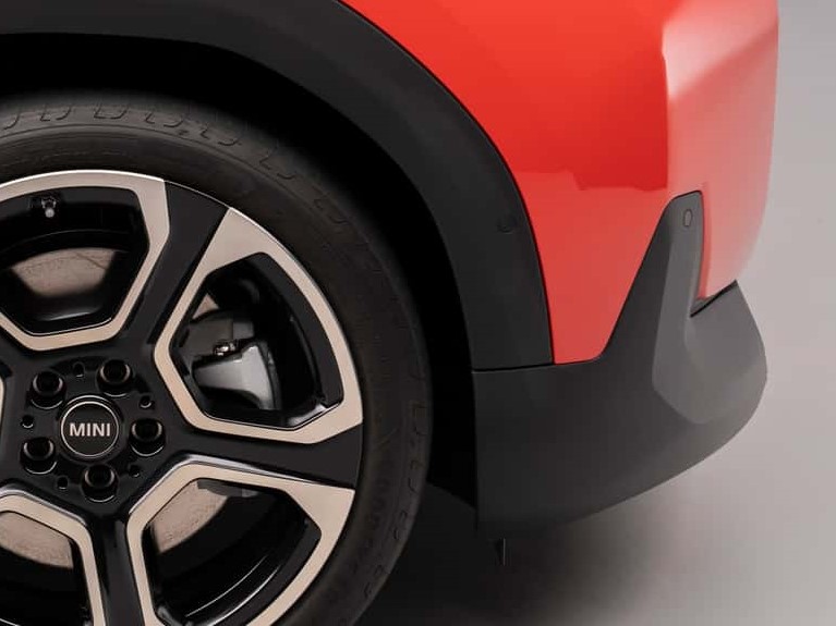 safety_adaptive cruise control