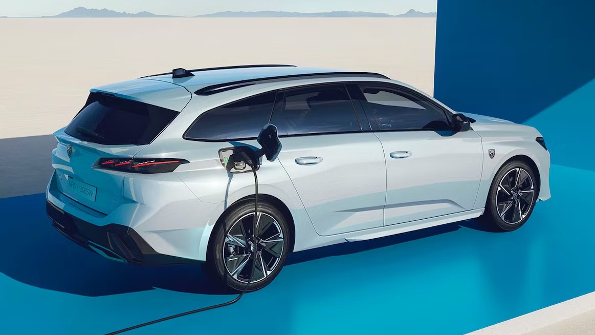 Peugeot e-308 SW