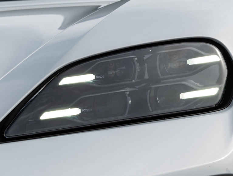 Porsche Taycan headlight 1