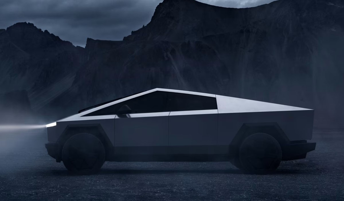 vs tesla cybertruck 1200px