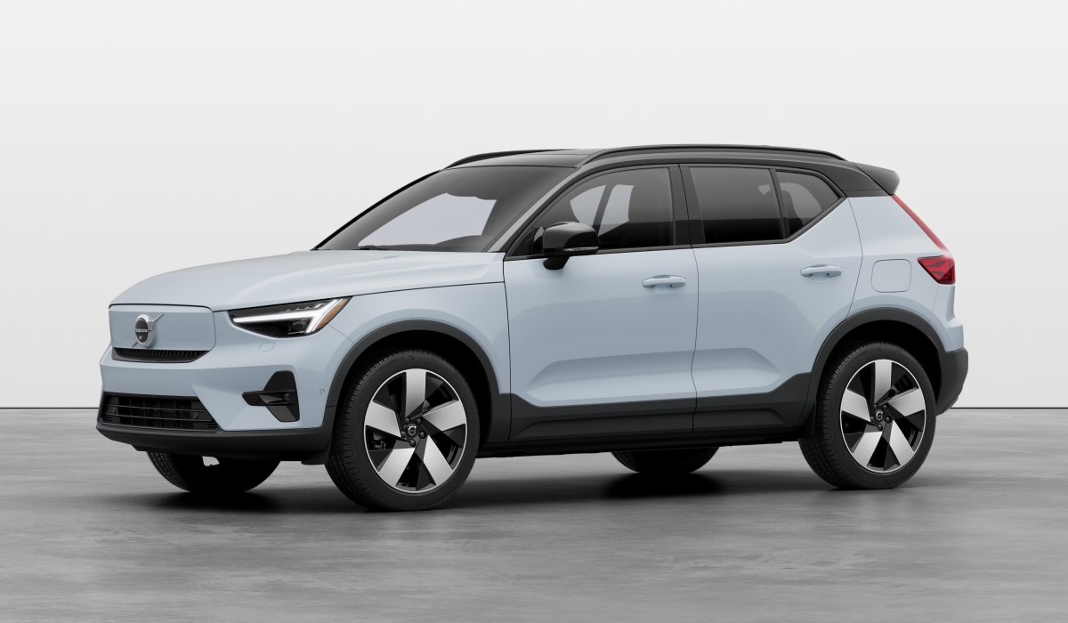 vs volvo ex40 1200px