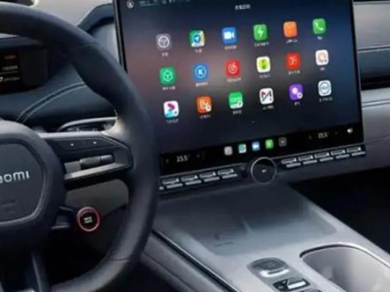 Detachable physical buttons