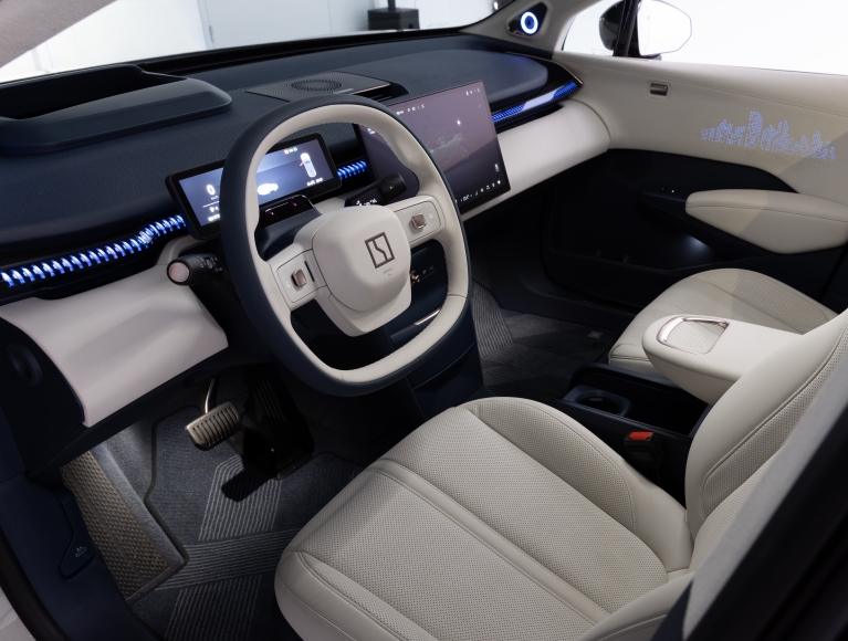 Zeekr X ambient lighting