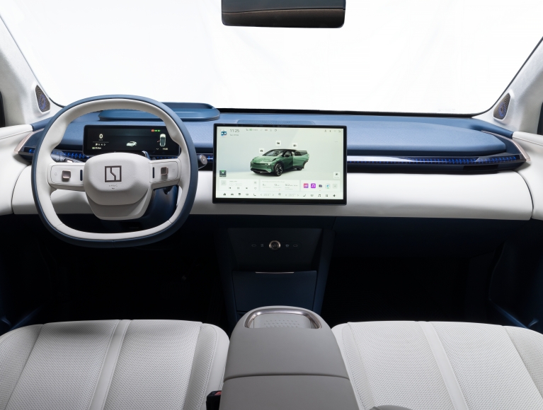 Zeekr X interior